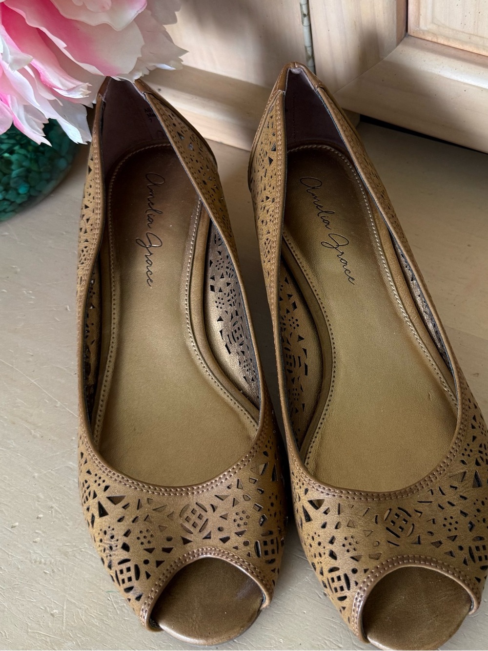 Tan Cutout Peep-Toe Flats (gently worn)